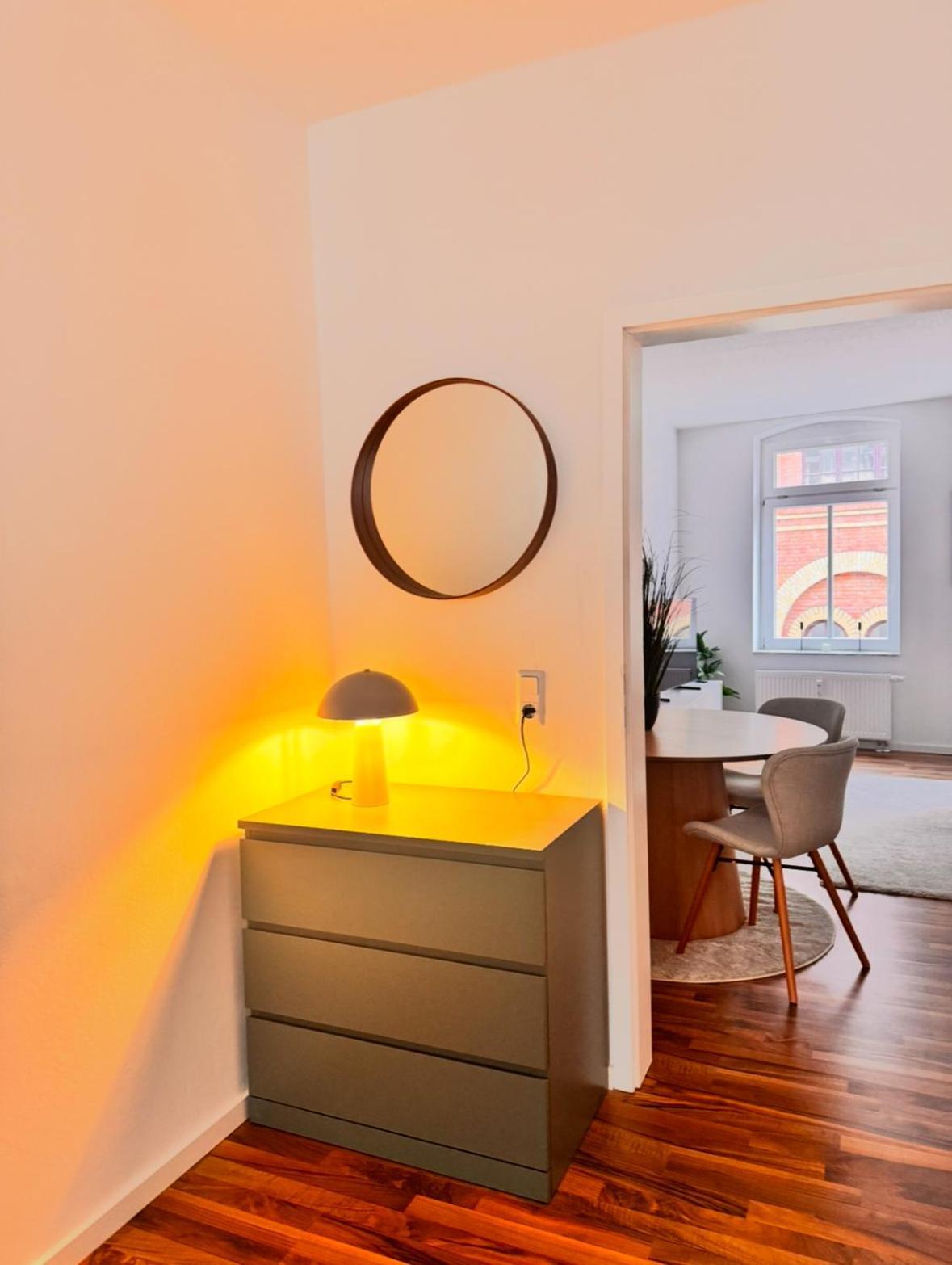 New Apartment In Magdeburg Buckau - Waschmaschine, Smart-Tv, Neues Badezimmer Bagian luar foto
